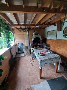 JESENNÁ AKCIA PINK Reality - Útulná záhrada s chatkou pri Vá