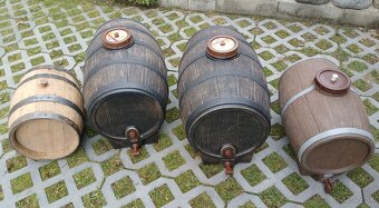Sudy 100, 50, 30l na víno, destilát.