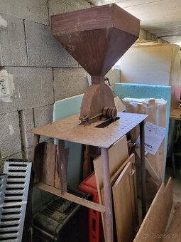 Kladivkový šrotovník