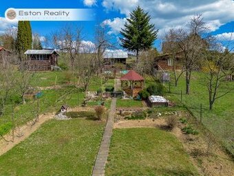 Precízne udržiavaná záhrada 503 m2 s chatou, Vydumanec