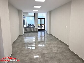 Na prenájom obchodno - kancelársky priestor v Dubnici nad Vá - 1