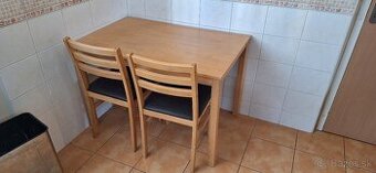 Jedálenský stôl a 2 stoličky