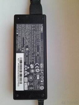 Predám nabíjačku na notebook Acer