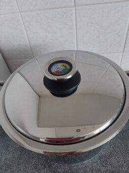 Nádoba s pokrievkou 24 cm a 5,8l