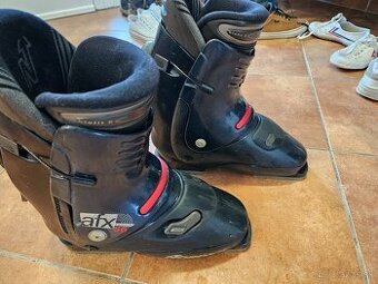 Predám dámske lyžiarky veľkosť nohy 39, Nordica.