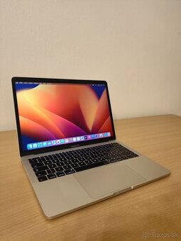 MacBook Pro 2017 | i5 • 8GB • 256GB SSD