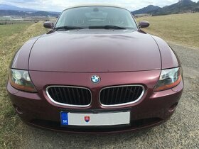 BMW Z4 E85 krytky svetiel - predné podblatníky