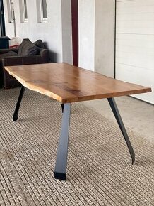 Jedálenský stôl z čerešňového dreva - AKCIA 35%