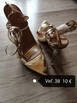 Predám nové sandalky zlaté veľ. 38 - 1