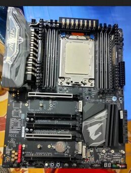 Predam gigabyte X399 Aorus Pro + TR2920x socket TR4