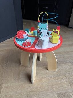 Montessori drevený hrací stolík s aktivitami Janod - 1