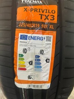 TRACMAX X PRIVILO TX-3 225/40R19 93Y