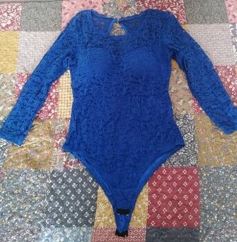 Modré čipkované body