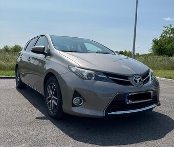 Toyota Auris 1.6l 2014