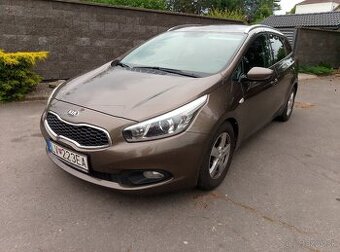 Kia Ceed SW 1,6crdi 94kw rok 2013