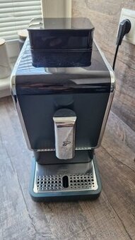 Predám automatický kávovar Tchibo Esperto Caffé, zelený
