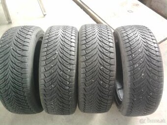 Predam celorocne pneu 195/55 r16 austone