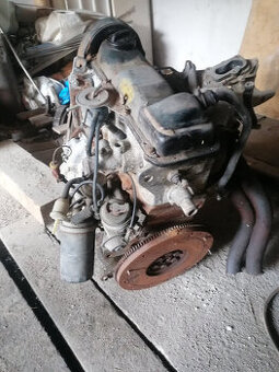 Motor 1,8b z Audi 100 - 1