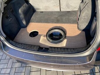 Subwoofer pre BMW e91