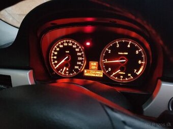 BMW e90 318i v celku