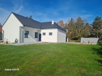 3.izb RD 730m pozemok