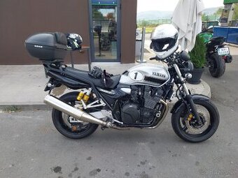 YAMAHA XJR 1300 11/2013 vstrekovanie - 1
