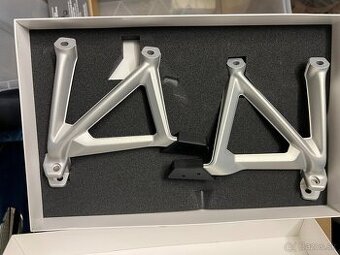 Predám zadné držiaky stupačiek na BMW R1200GS, R1250GS, nové