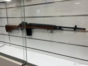 Airsoftová zbraň M14