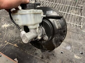 Posilovače brzd hlavny brzdovy valec skoda audi volkswagen