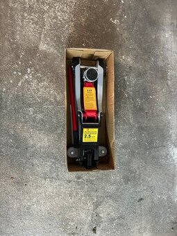 Nízkoprofilový  zdvihák 2,5 TON