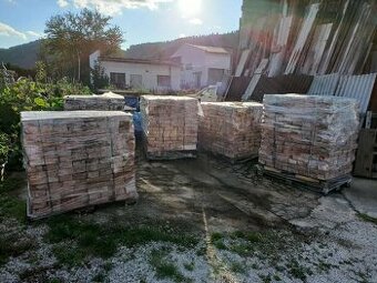 Predám tehlu plnú pálenú a pozdĺžne dierovanú (kántovka)