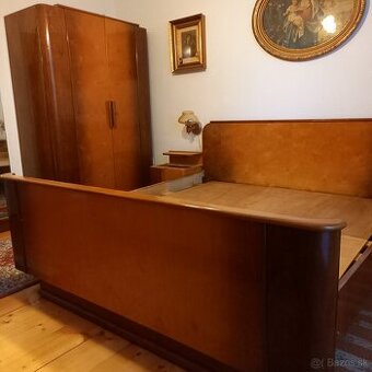 Starožitná spálňa