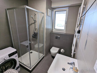 Atraktívny 1 izbový „NOVOSTAVBA" (Albelli), LO, parkovanie