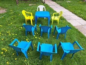 Detské plastové  stoličky