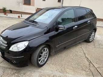 Predám Mercedes Benz B200