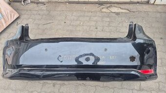 Toyota corolla zadny naraznik