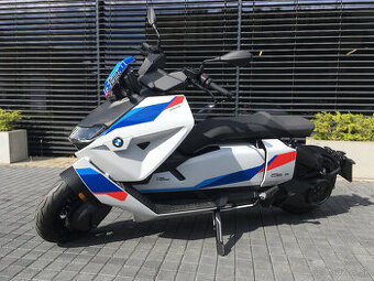 BMW CE04