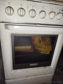 Kombinovaný sporák Electrolux