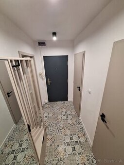 Prenájom 1 izbového bytu na sídlisku Západ 1 - Rezervovaný - 1