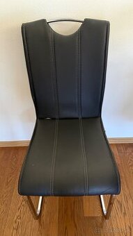 Jedálenské stoličky