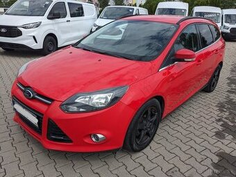 FORD Focus Kombi 2013 benzín