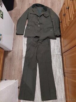 Polovnícky oblek znizena cena