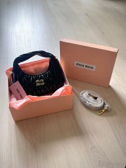 Čierna dámska kabelka miu miu wander