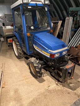 Iseki TU 320