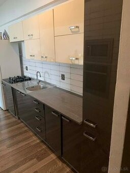 Ponúkam na predaj kuchynskú linku