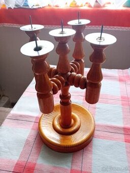Drevený svietnik