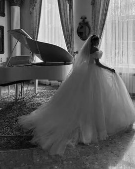 Krásne svadobné princeznovske šaty M/L Nove