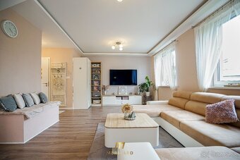 Krásny moderne zariadený, poschodový rodinný dom, Rajka