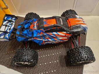 Traxxas e revo