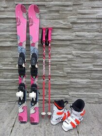 Dievč. lyžiarsky set-lyže 110, lyžiarky 20.5/245,palice 90cm